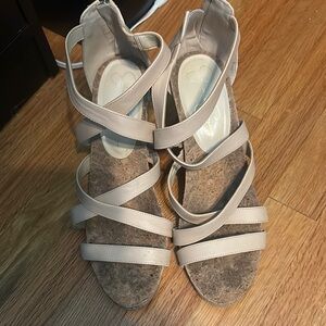 JESSICA SIMPSON Elegant Beige Strappy Sandals